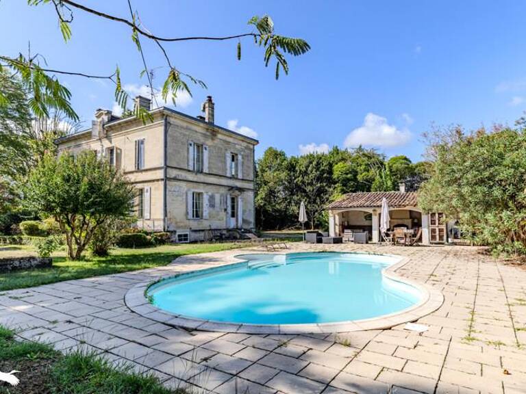 Maison en pierre de 14 pièces principales — photo 1