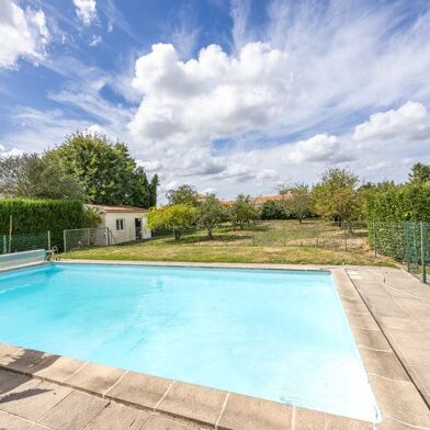 Maison 8 pièces 597300 €