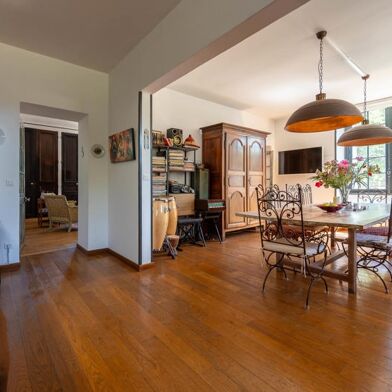 Appartement 7 pièces 348480 €