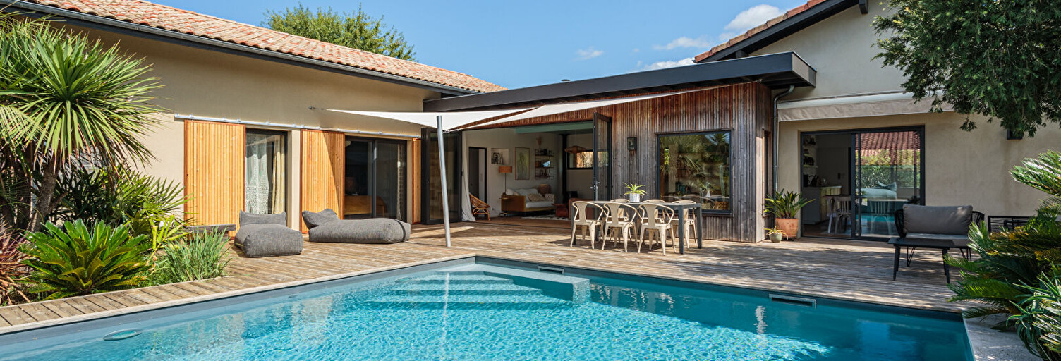 Maison 7 Pièces 210 m² à vendre à Tosse (40230)