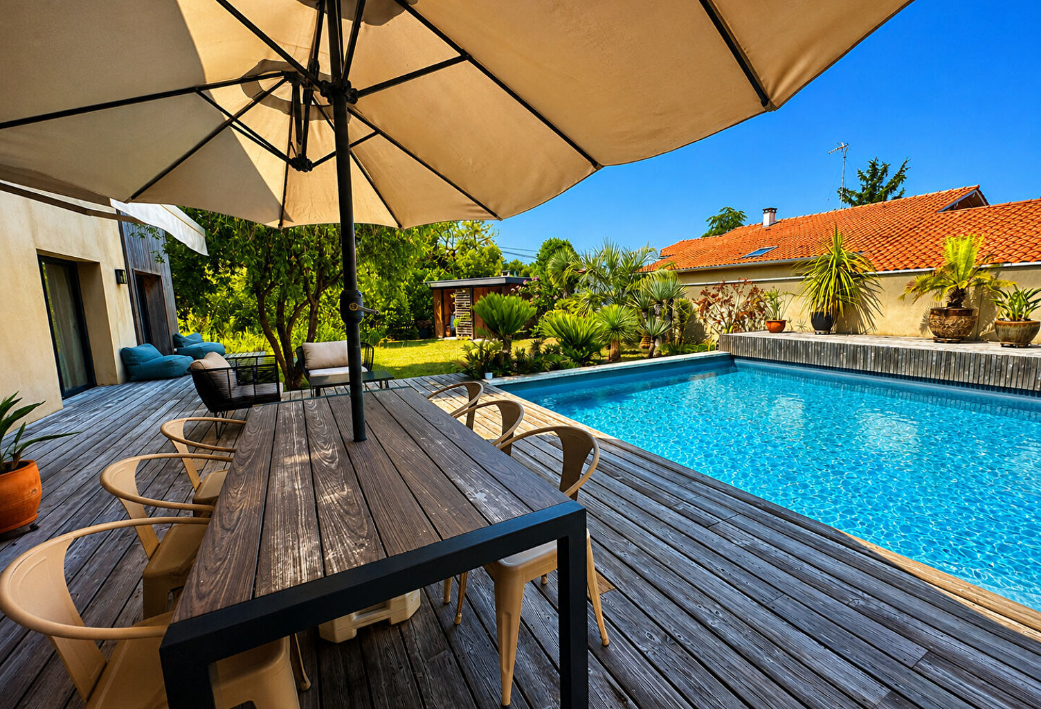 TOSSE, Villa d'architecte de 210m² avec piscine chauffée. — photo 1