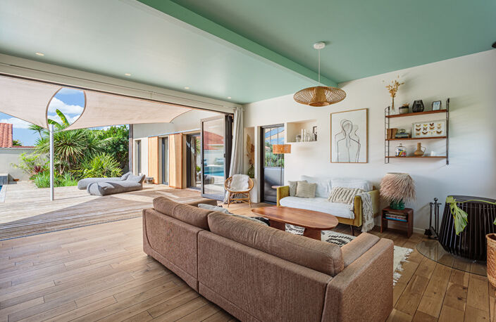 TOSSE, Villa d'architecte de 210m² avec piscine chauffée. — photo 3