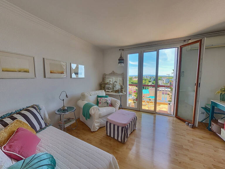 Laissez-vous séduire par sa luminosité et sa vue imprenable sur le Mont Ventoux ! Appartement lumineux   de 69m2 avec vue sur le Mont Ventoux — photo 1