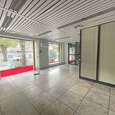 Commerce  195000 €