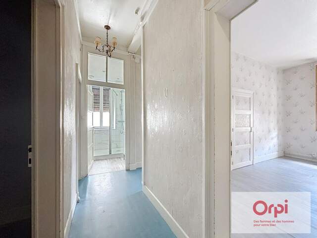 Appartement À Louer Commentry Centre Ville — photo du bien
