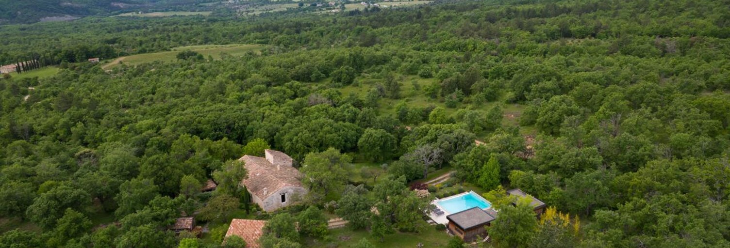 Maison 10 Pièces 335 m² à vendre à Cruis (04230)