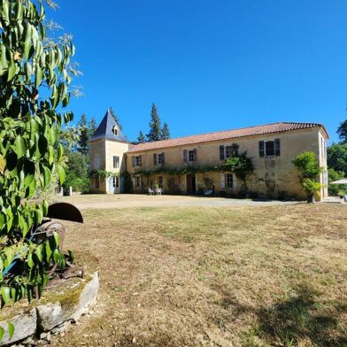 Maison 10 pièces 599000 €