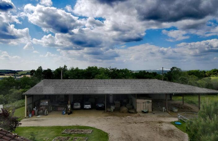 Propriété à vendre, Gers: DPE A Propriété équestre (ou propriété privée) sur son promontoire, très au calme, vues exceptionnelles. Deux maisons, nombreuses dépendances, installations équestres, terrain de 16,8 hectares — photo 5
