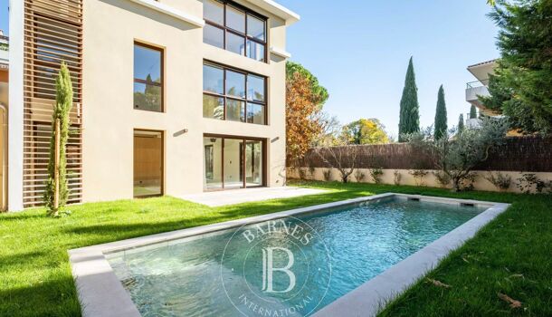 Villa / Maison 7 pièces  à vendre Aix-en-Provence 13100