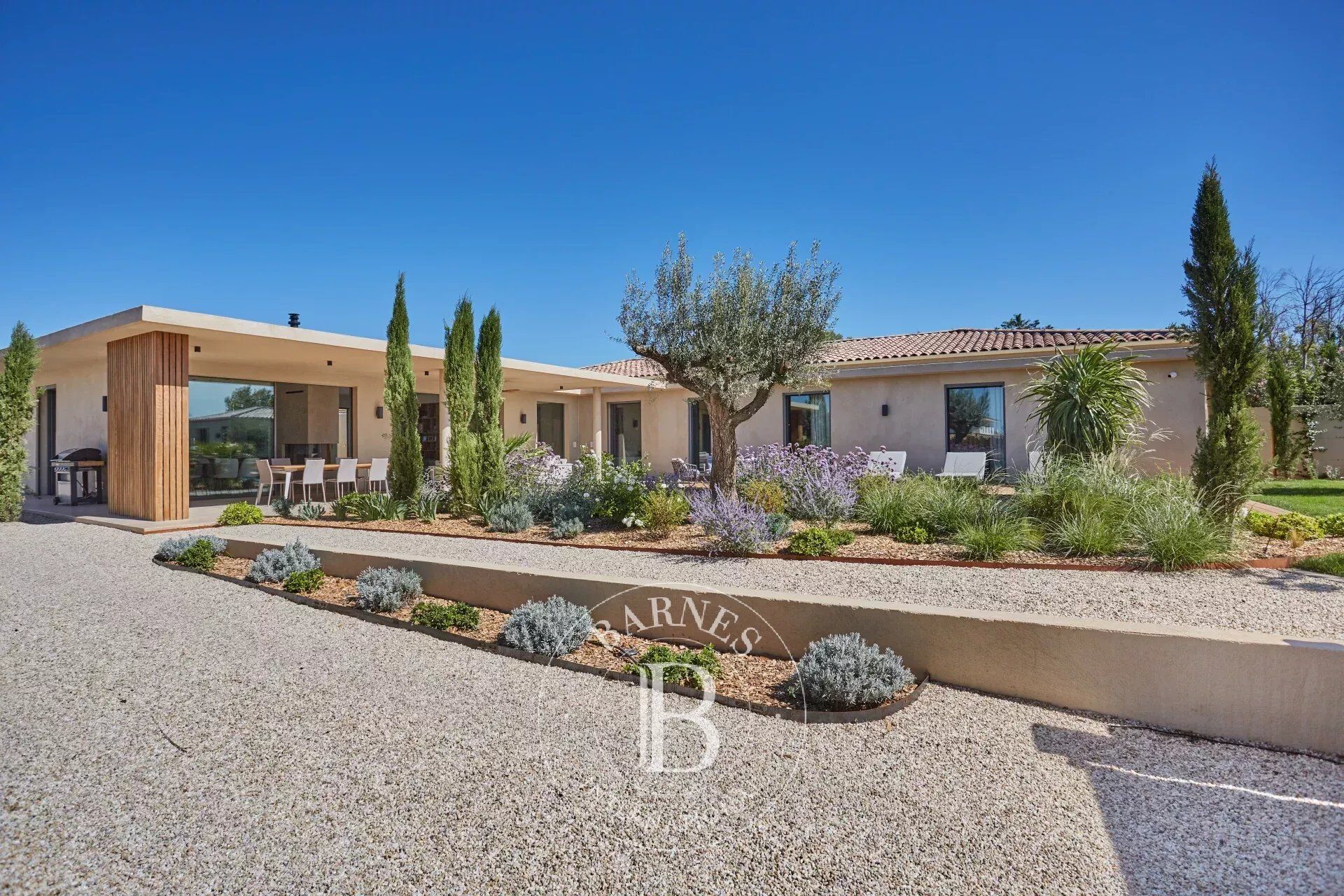 Villa / Maison  T8 à vendre Aix-en-Provence 13100