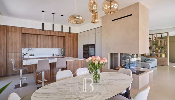 Villa / Maison 8 pièces  à vendre Aix-en-Provence 13100