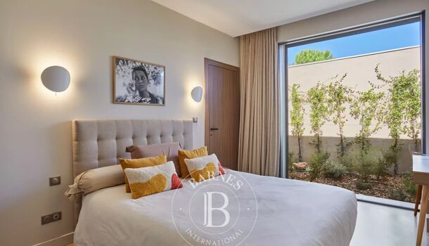 Villa / Maison 8 pièces  à vendre Aix-en-Provence 13100