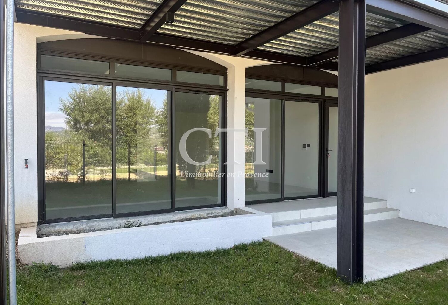 Appartement T3 92.80 m² Résidence 'Les Terrasses du château' — photo 1