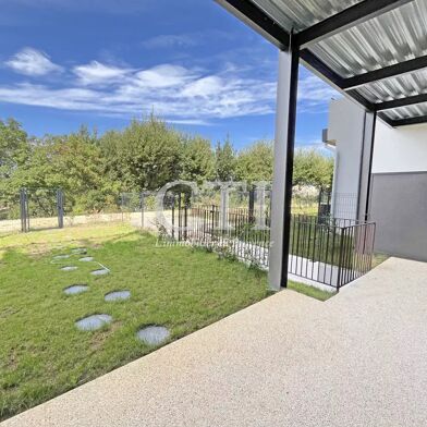 Appartement 3 pièces 302440 €