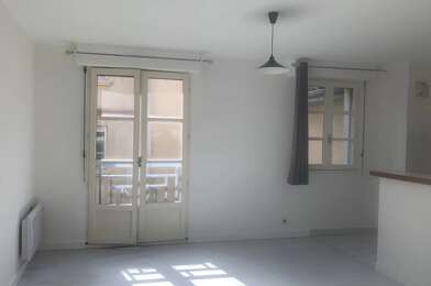 Appartement 2 pièces 826 €