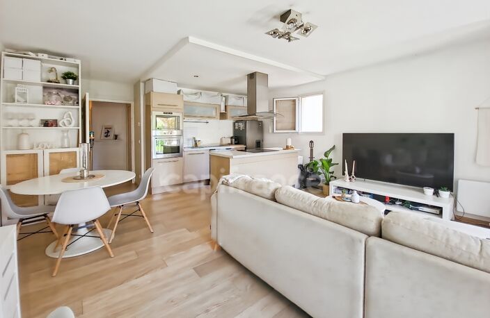 Appartement à vendre 3 pièces MALLEMORT (13) — photo 2