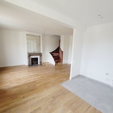 Appartement 5 pièces 458200 €