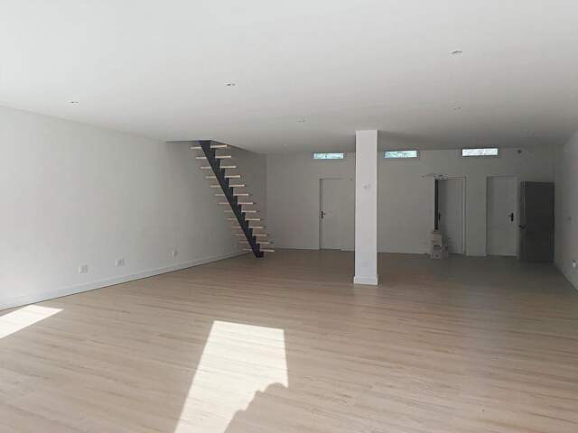 Châteaurenard, Maison de ville neuve avec jardinet 150 m², 5 pièces — photo du bien