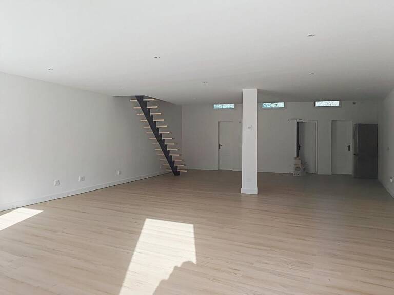 Châteaurenard, Maison de ville neuve avec jardinet 150 m², 5 pièces — photo 1