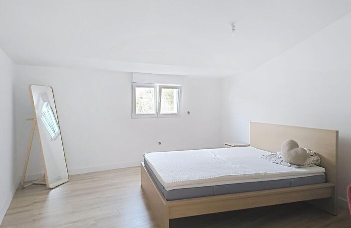 Châteaurenard, Maison de ville neuve avec jardinet 150 m², 5 pièces — photo 4