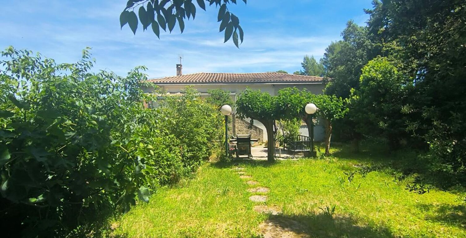Jonquerettes en colline : Maison + Hangar + Dépendance + Garage — photo 1