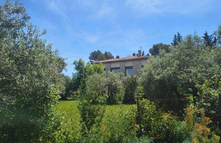 Jonquerettes en colline : Maison + Hangar + Dépendance + Garage — photo 2