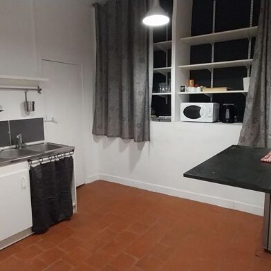 Appartement 3 pièces 650 €