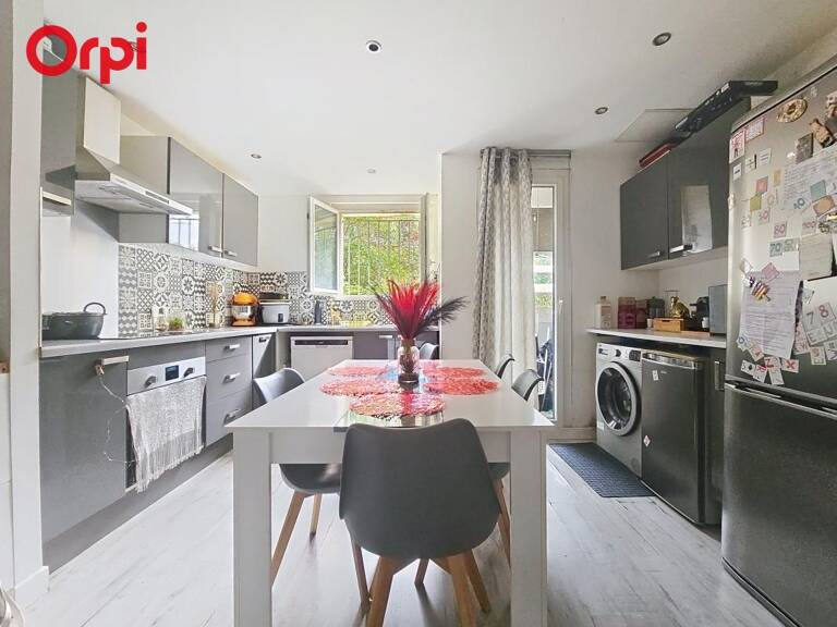 Appartement À Vendre — photo 1