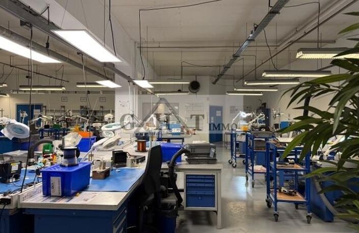 A LOUER 600 M² DE BUREAUX A VITRY SUR SEINE — photo 3