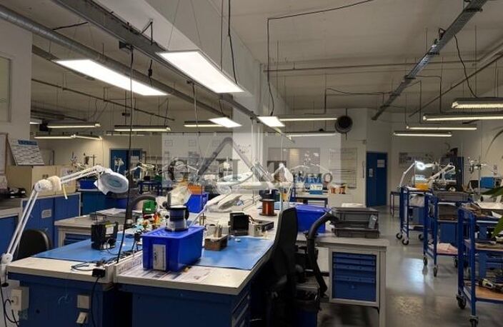 A LOUER 600 M² DE BUREAUX A VITRY SUR SEINE — photo 5