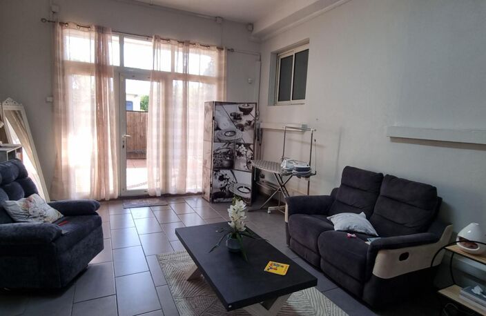 A VENDRE VILLA F6 AVEC PISCINE ST LOUIS — photo 4