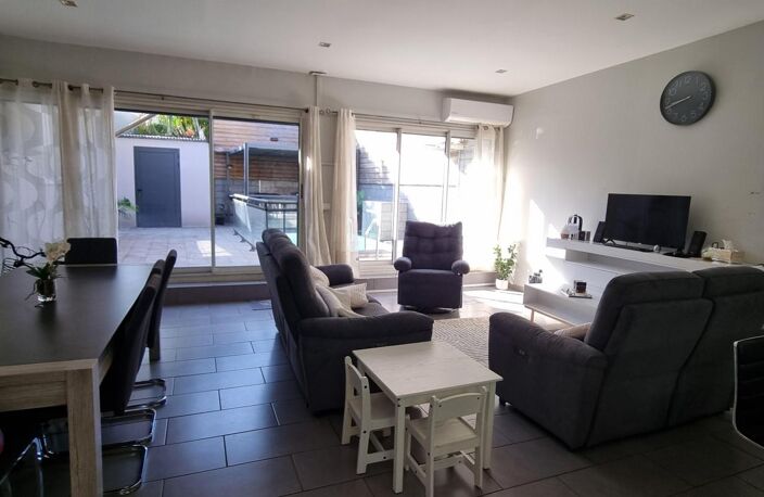 A VENDRE VILLA F6 AVEC PISCINE ST LOUIS — photo 5