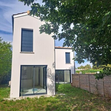 Maison 4 pièces 374400 €