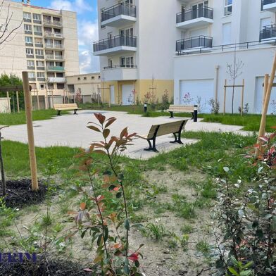 Appartement 3 pièces 951 €