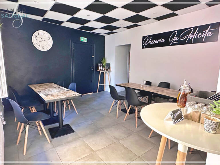 Fond de commerce de Pizzeria en centre ville de Bourg en Bre — photo 1