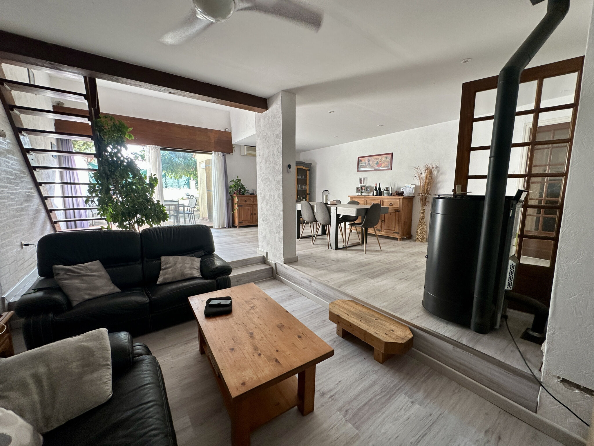 Villa / Maison  T5 à vendre Villemolaque 66300