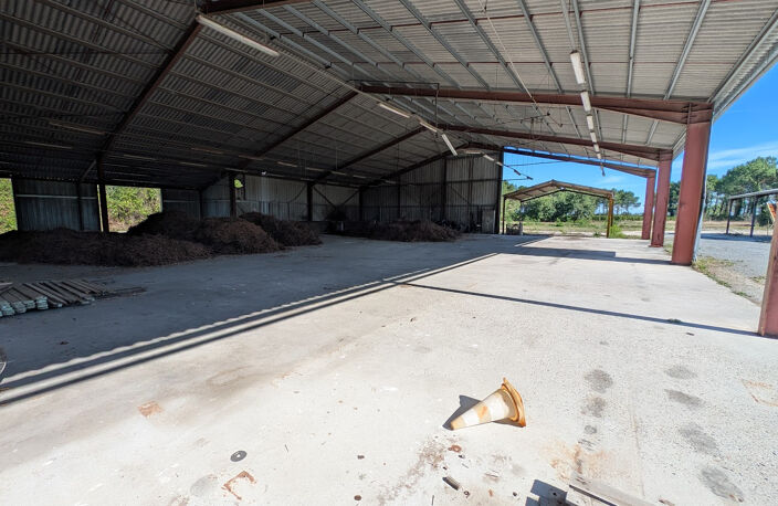 Site d'activité 12 500 m2   Hangar 1 170 m2   Accés A10 et R — photo 4