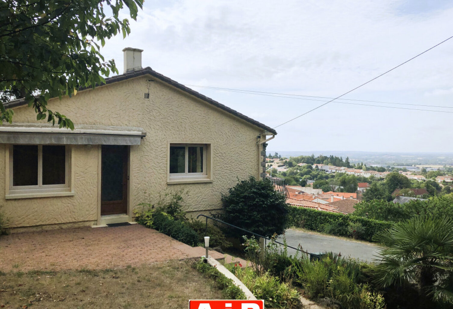 POUZAUGES - Jolie vue! — photo 1