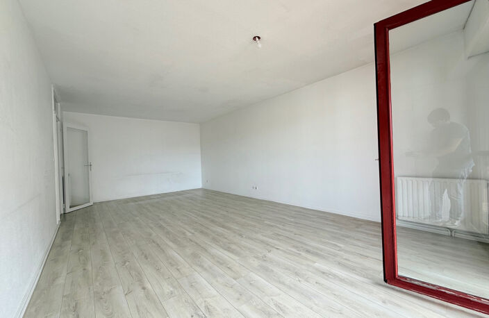 COEUR DE VILLE - 3 PIECE DE 83M2 AVEC BALCONS ET GARAGE — photo 4