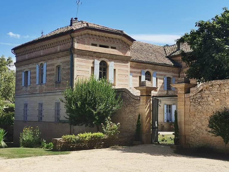 UZES : MAGNIFIQUE CHATEAU SUR PLUS DE 5000 M2 DE TERRAIN ARB — photo 1