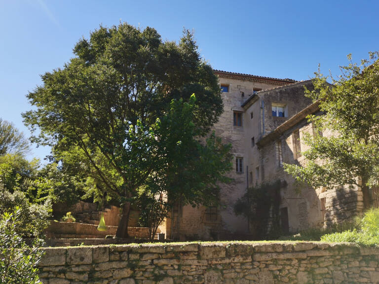 UZES : MAGNIFIQUE CHATEAU SUR PLUS DE 5000 M2 DE TERRAIN ARB — photo 1