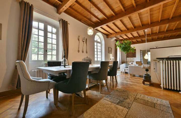 UZES : MAGNIFIQUE CHATEAU SUR PLUS DE 5000 M2 DE TERRAIN ARB — photo 4