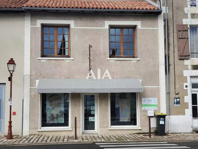Maison de village à Charroux — photo du bien