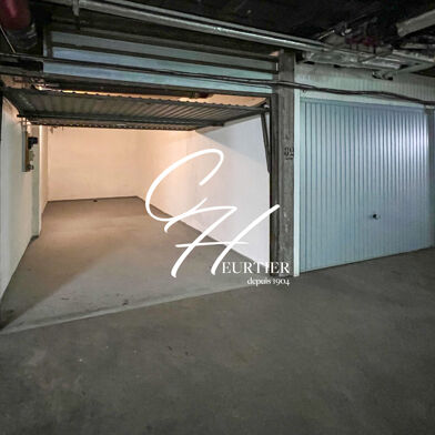 Garage  17000 €