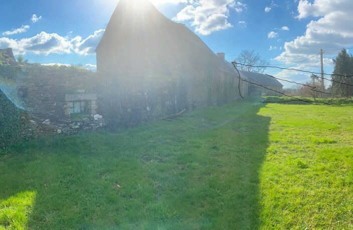 Authentique corps de ferme à rénover sur 3 429 m² de terrain, — photo 4