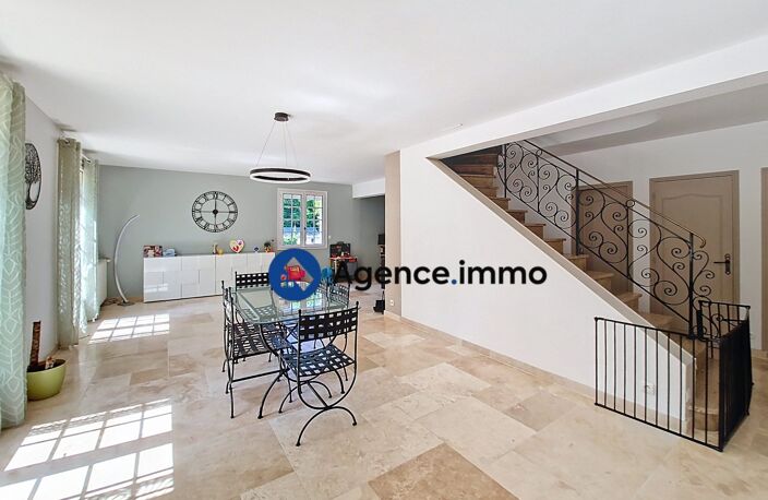 MAISON FAMILIALE AVEC SOUS-SOL COMPLET — photo 2