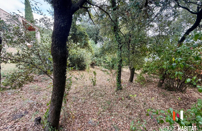 Terrain constructible de 800 m2 viabilisé — photo 3