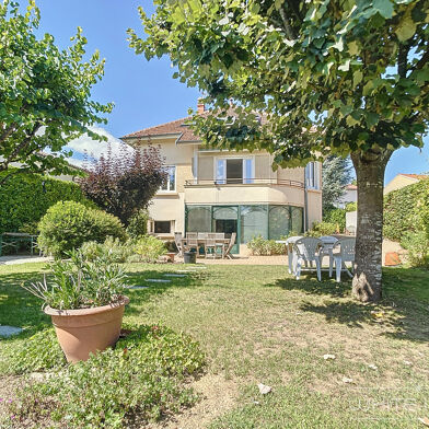 Maison 9 pièces 840000 €