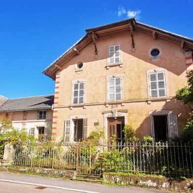 Maison 20 pièces 120000 €