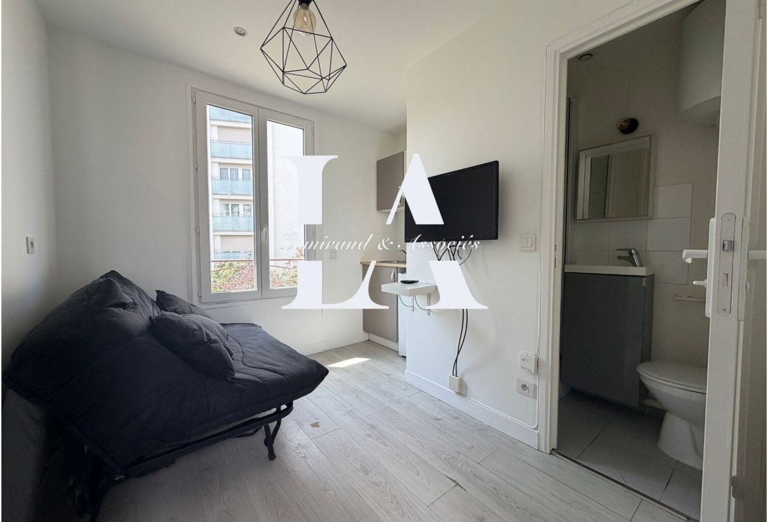 Vente appartement 1 pièce 9 m² Paris 19 (75019) — photo 1